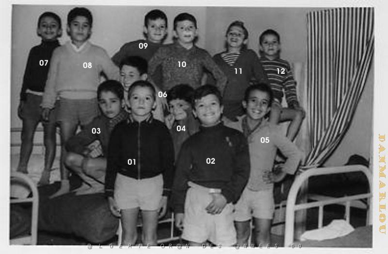 COLO ORE LES FRONTIGNES 1960 06 LE GROUPE DE CHRISTIAN.JPG